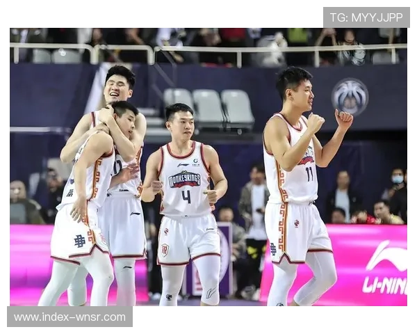 年轻球队体能优势明显 老将阵容季后赛存隐患